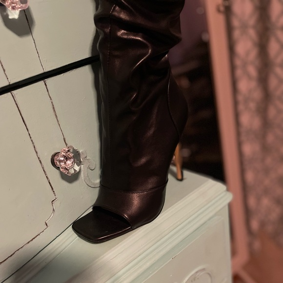 Thigh high open toe boots 8 - Picture 6 of 11